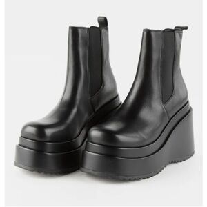 Steve Madden Jesse black leather platform Chelsea boots women’s size 8.5